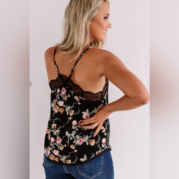 CLEARLY CHIC FLORAL TANK IN BLACK. Gently worn once. - Picture 2 of 4